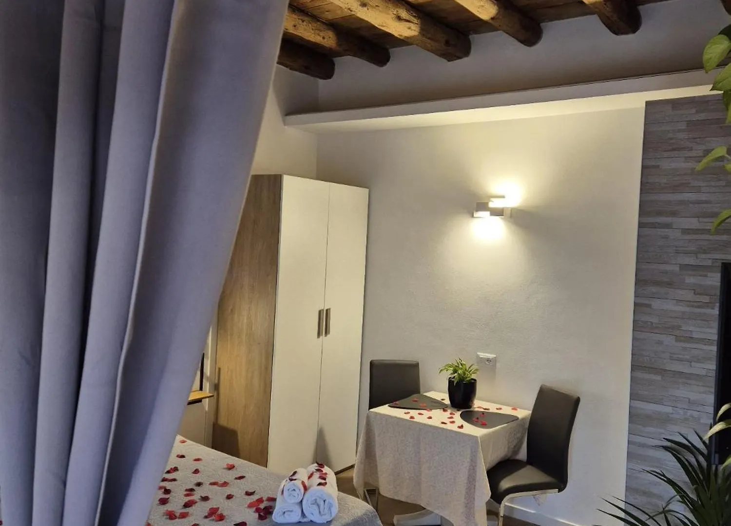 Villa Joy Verona 0*,  Italy